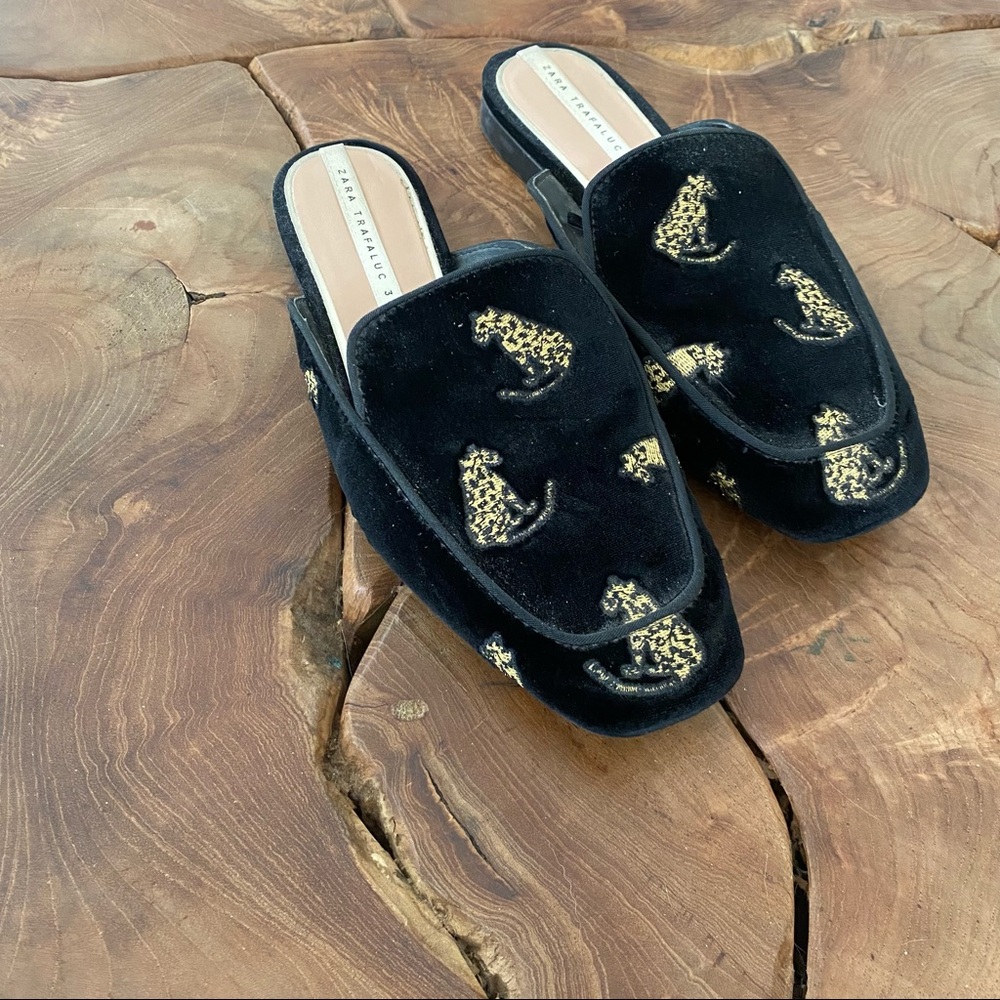 Like new zara Jaguar/leopard mule flats